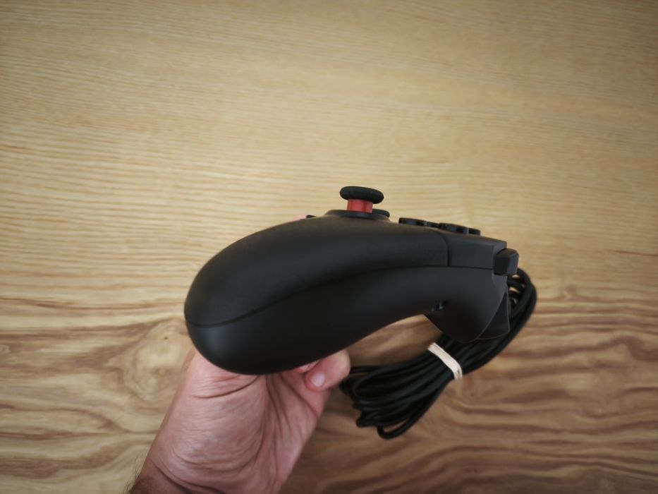 Comando BLACKFIRE Wired Pro Controller (Nintendo Switch - Preto)