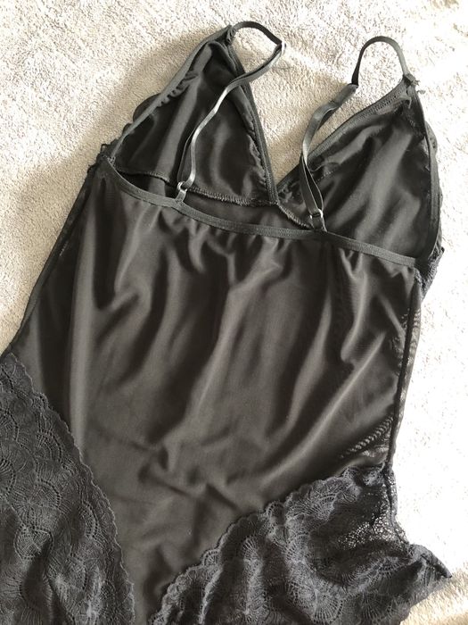 Koronkowe czarne body