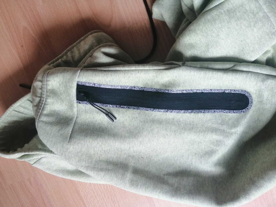 Nike Tech Fleece spodnie dresowe r. M