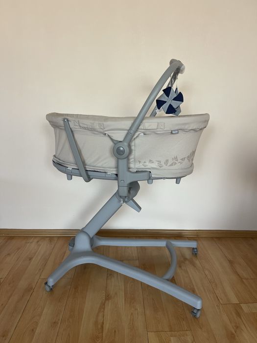 Ліжечко-стільчик Chicco для дитини