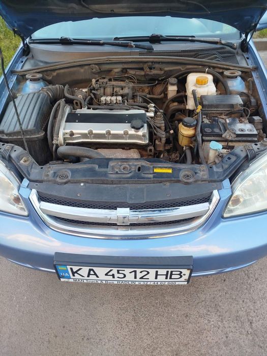 Автомобіль Шевроле Нубіра
