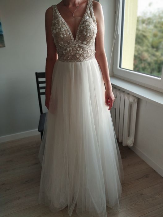 Piękna suknia ślubna księżniczka z gorsetem S/M kolor Ivory