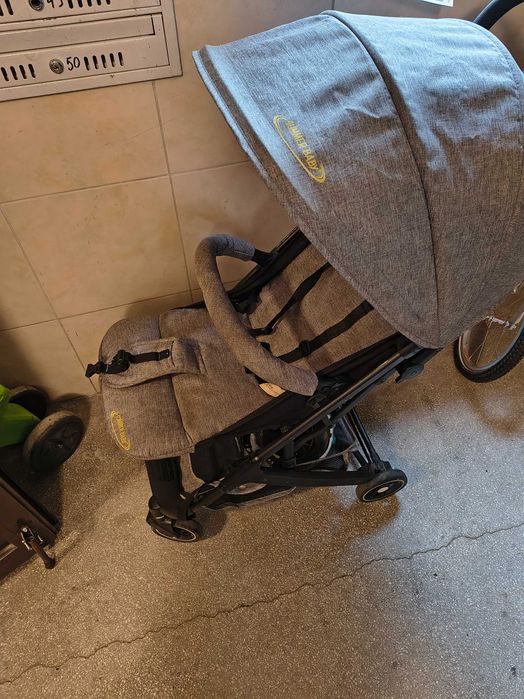 Wózek spacerowy Summer Baby. Składany jedną ręką