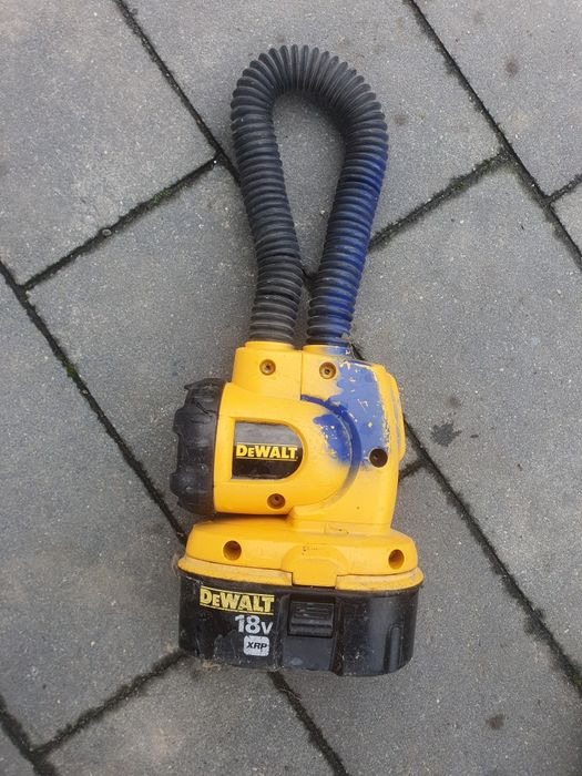Lampka Dewalt Bateria Wysyłka