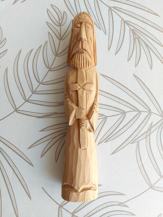 drewniana rzeźba Chrystusa sztuka ludowa