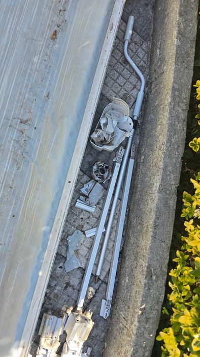 Toldo Thule 5 metros para peças