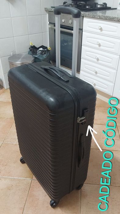 MALA DE VIAGEM DE PORÃO 23KG COM 4 RODAS. Casa, Mudanças, Quarto, Arrumação, Sala.
