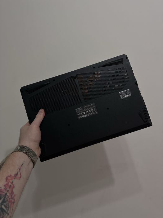 Товорий ігровий ноутбук!!! Gigabyte G5