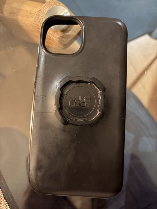 Quad lock iphone 13