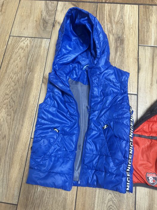 Продам жилетки на хлопчика