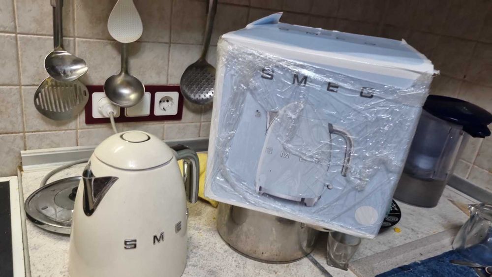 Електрочайник SMEG, (Великобританіz) виставковий екземпляр+бв
