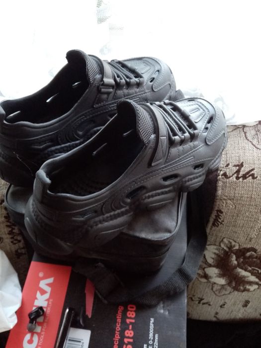Sprzedam nowe buty damskie roz. 40/41