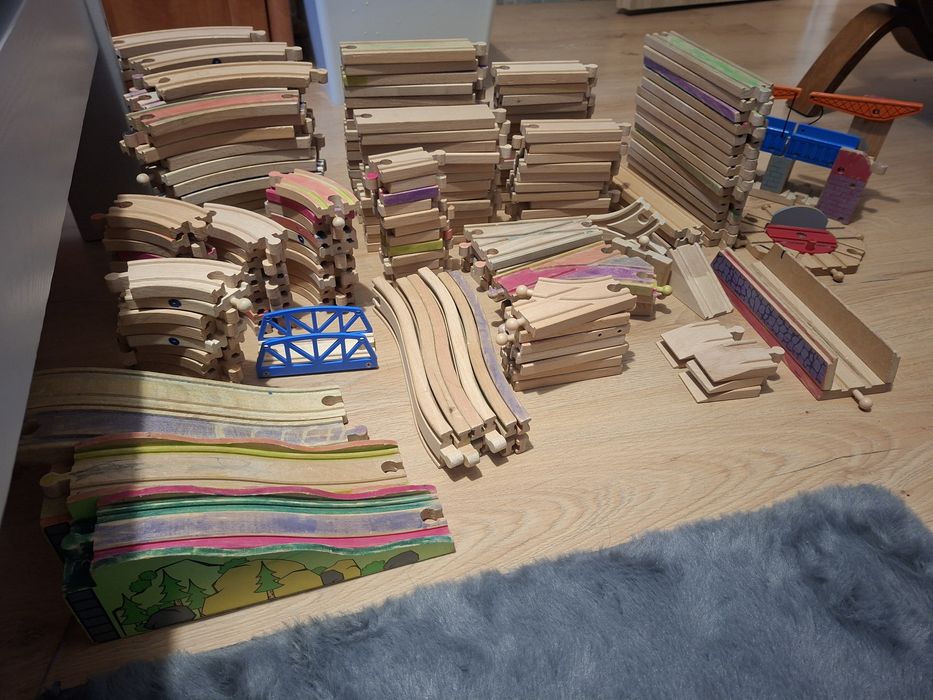 Zestaw drewnianych torów