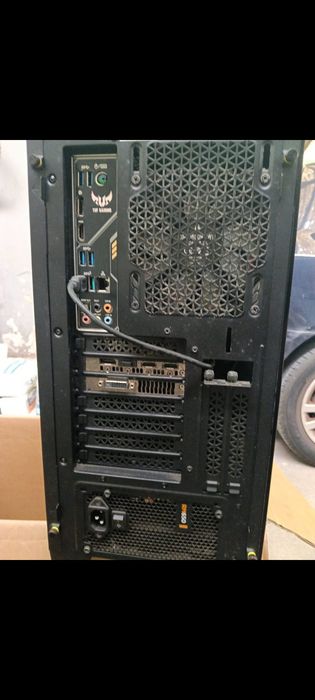 Pc Intel i5 9600k 16gb ddr4, Fonte Corsair ,650w.Nvdia geforce  1060,oc asus rog, 2ssd Samsung 1.5 tbCaixa Corsair .