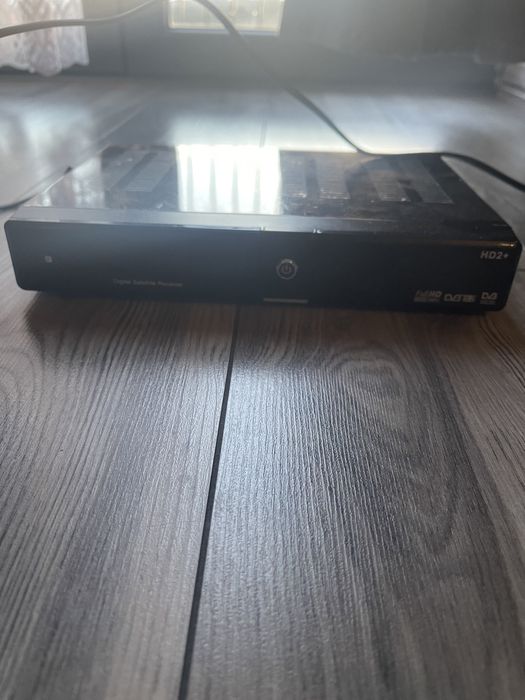 Tuner satelitarny + WI FI