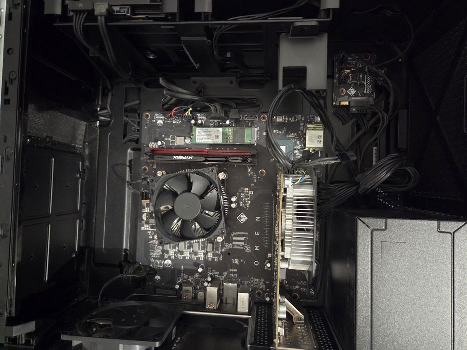 Komputer Omen HP Obelisk