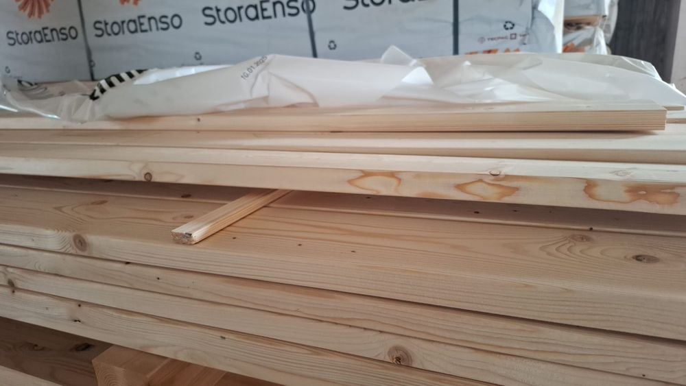Deska świerkowa  suchą  strugana 27mm