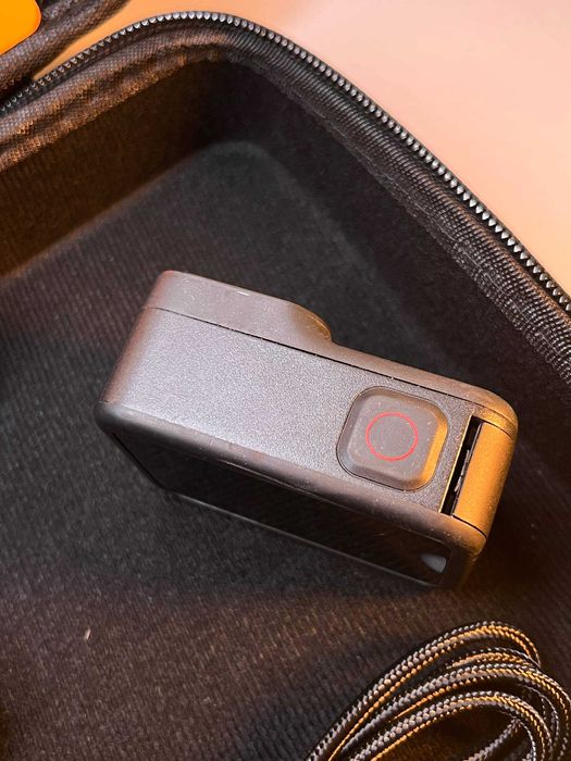 Екшн-камера GoPro Hero 8 із зарядною станцією