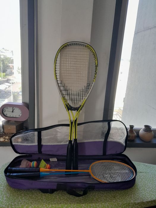 Vendo Conjunto de Raquetes de Squash e um Conjunto de Raquetes de Badminton em bom estado