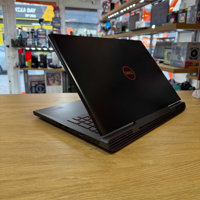 Ноутбук Dell Inspirion P72F | i7-7700HQ | GTX 1060 • Гарантія • Обмін • Розсрочка •