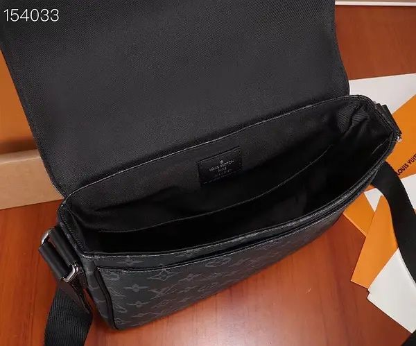 Чоловіча сумка ЛВ Луї Вітон Louis Vuitton слінг шкіряна