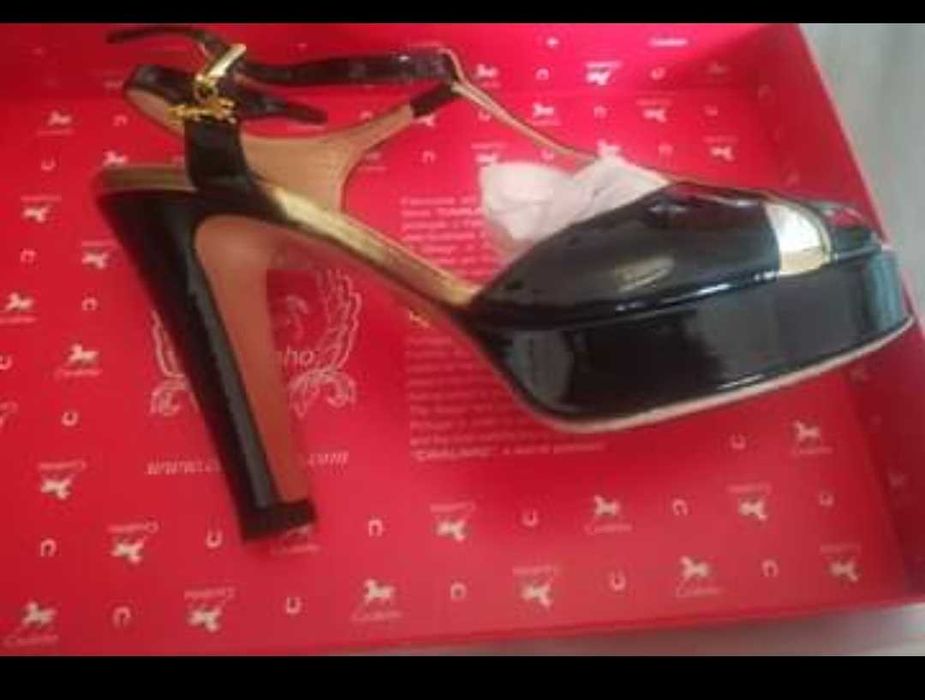 Sandálias Cavalinho