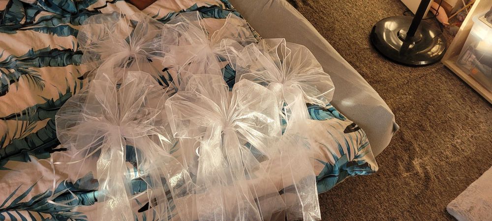 Duże kokardy dekoracyjne