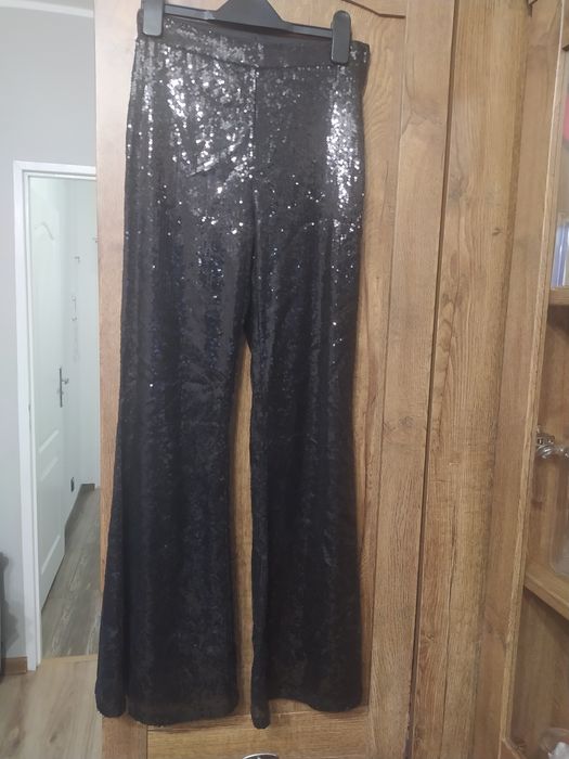 Spodnie czarne cekinowe
