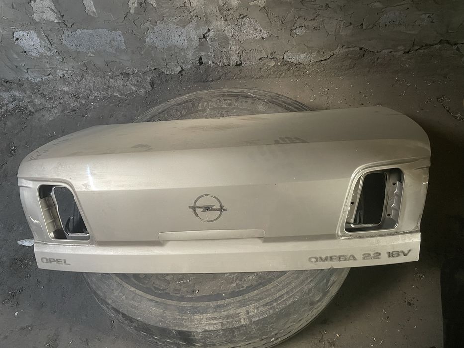 Крышка багажника Opel Omega B, C рестайлинг