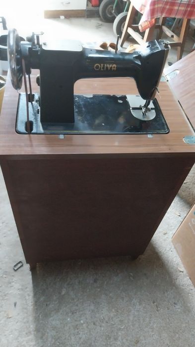Maquina de costura Oliva