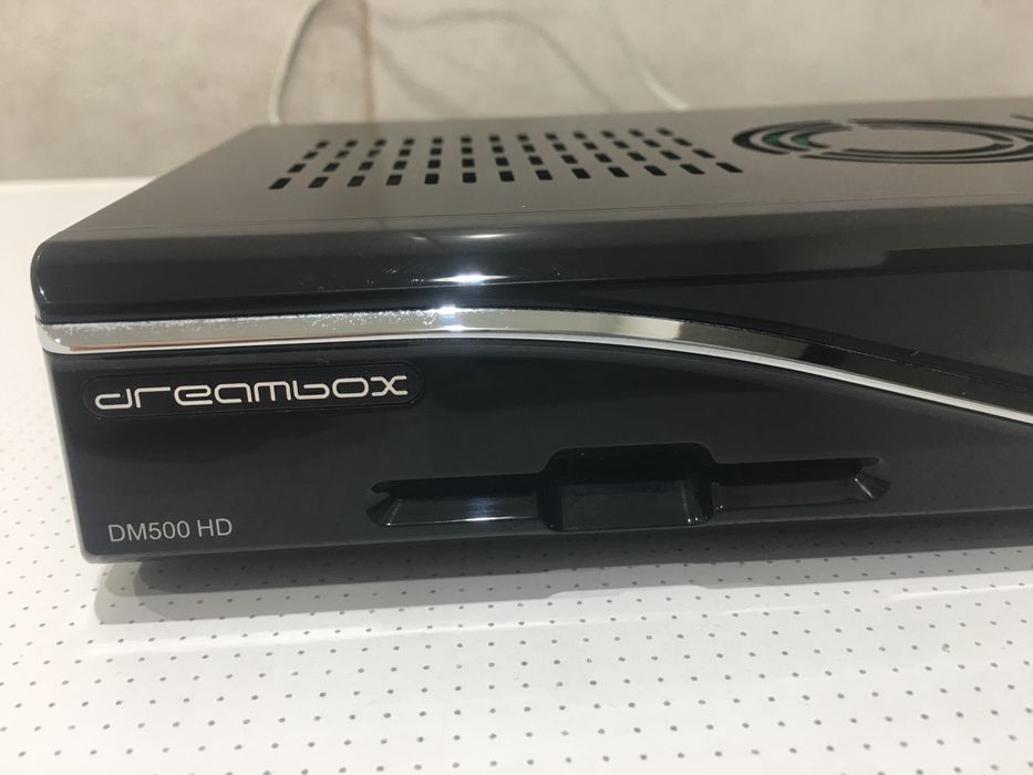 Спутниковый тюнер , ресивер DreamBox  DM500 HD