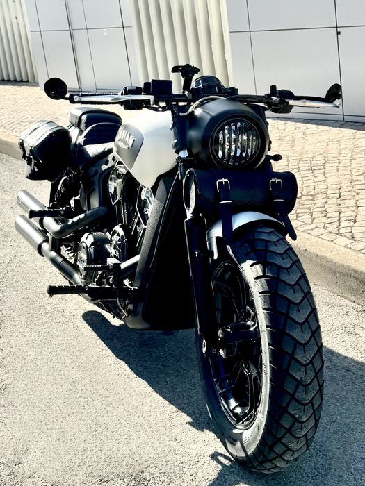 Indian Scout Bobber (white Smoke)