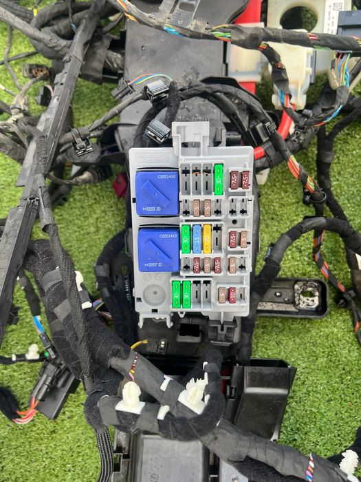 Проводка на BMW IX фішка контакти блочок предохра БМВ ІХ