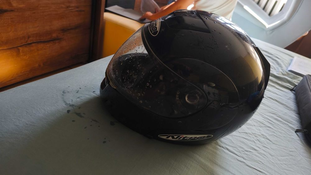 Kask nitro racing