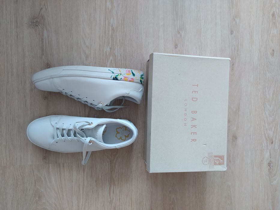 Ted Baker trampki Timaya kość słoniowa kremowe skóra rozmiar 40