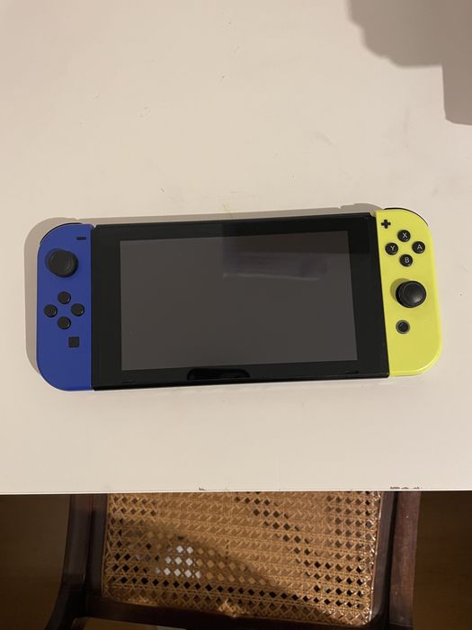 Nintendo Switch com capa para transportar