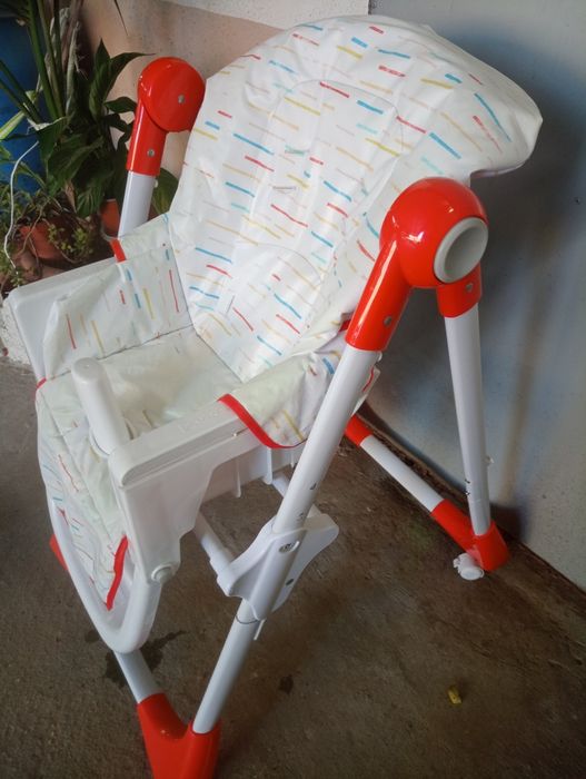 Cadeira de refeição para bebé