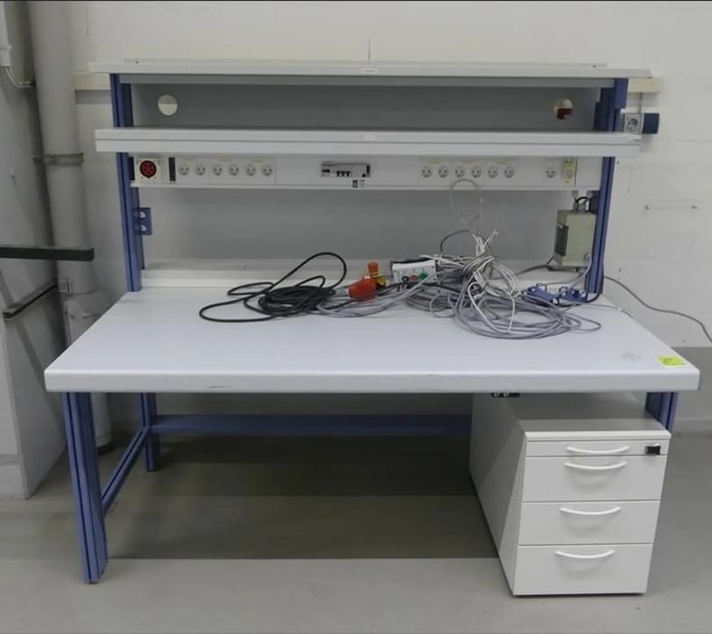 Biurko  duże metalowe elektrotechniczne  ESD