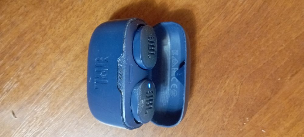 JBL T130NC TWS earbuds