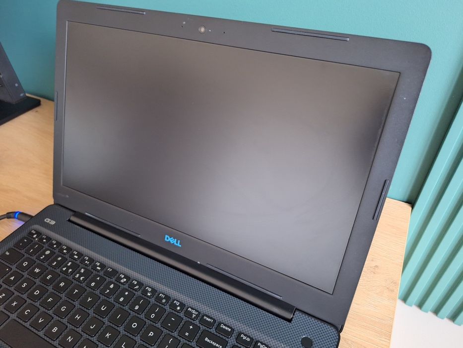 Laptop gamingowy 15,6 FH Dell i5-8300H 8gb 256ssd/1000hdd  GTX 1050
