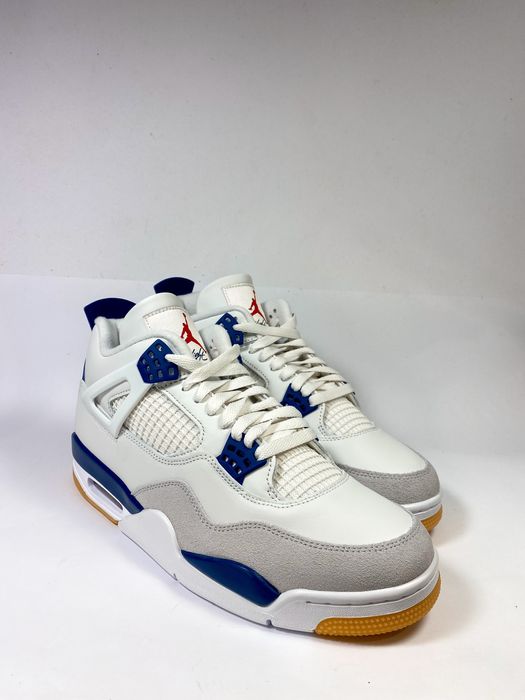 Air Jordan 4 Retro SB Navy - 42 / 44.5 / 45.5