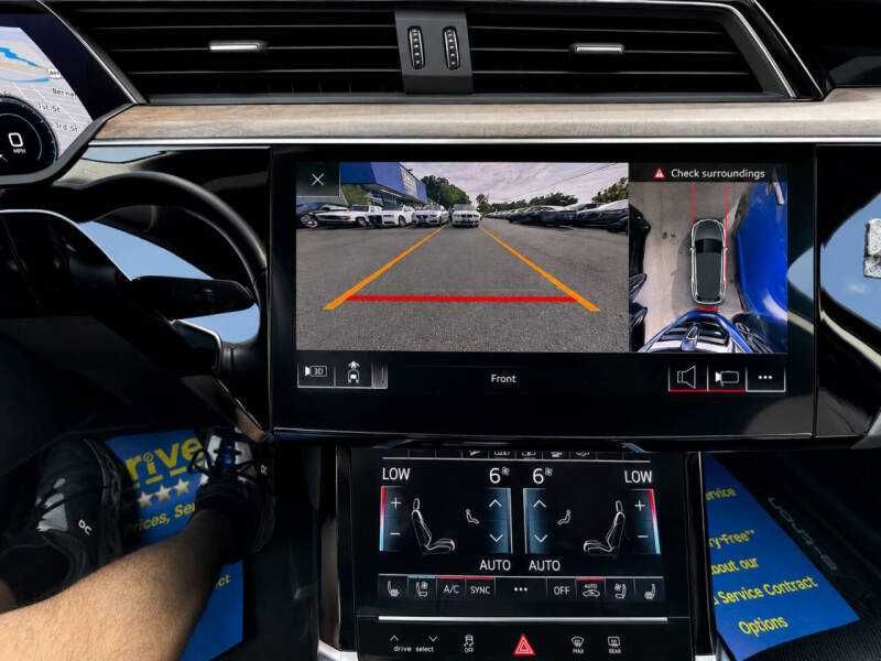 2019 Audi e-tron quattro Prestige