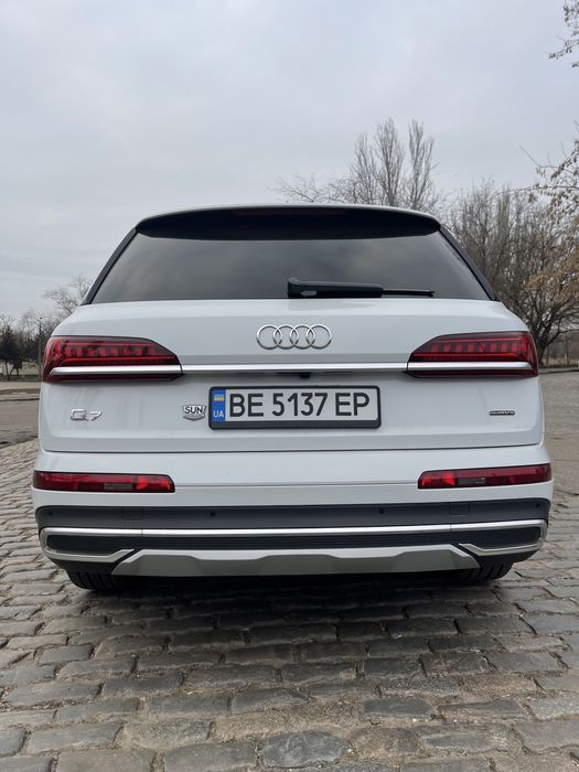 Срочно! Продаи Audi q7 2020 пробег 5000