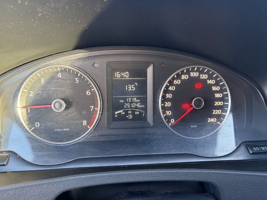 Авто Volkswagen Caravelle 2011 рік 2.0 Газ/Бенз