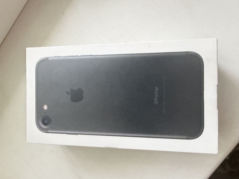 Apple iPhone 7  32 Gb Black