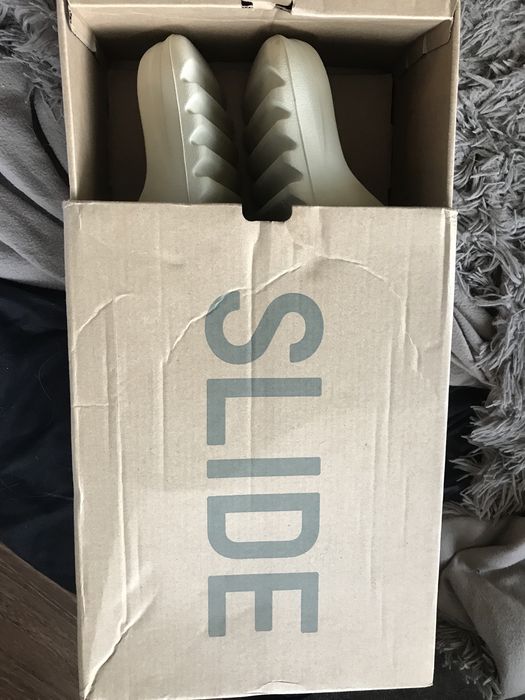 Yezzy slide bone