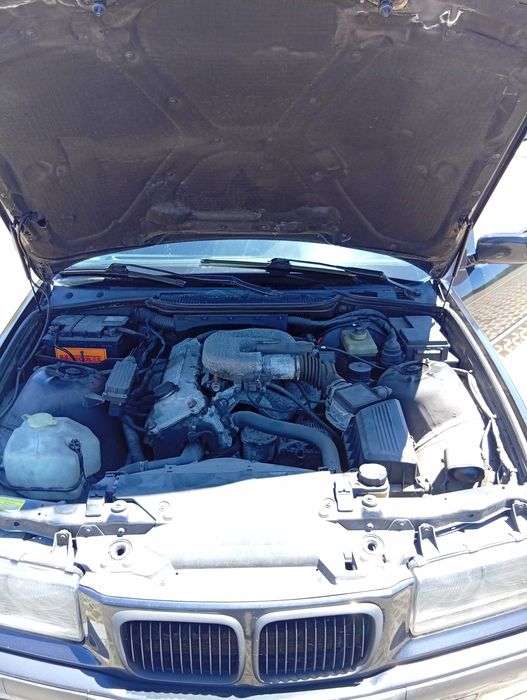 Vendo BMW compact e36 foto 3
