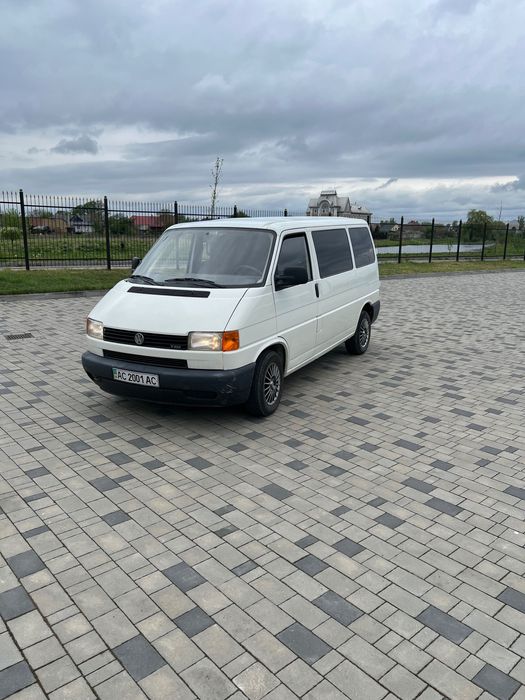 Автомобіль VW TRANSPORTER