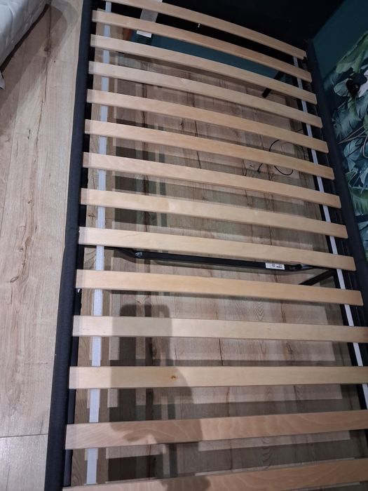 Sprzedam pojedyńcze łóżko