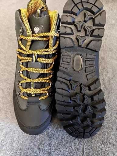 Buty trekkingowe wysokie